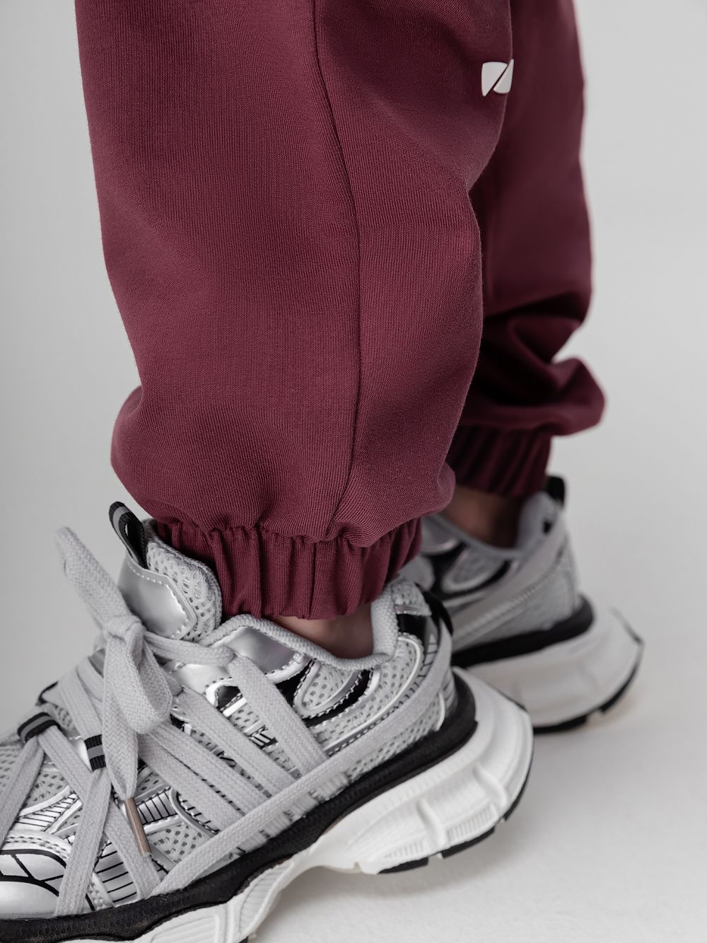 Костюм с толстовкой на молнии - фото 11