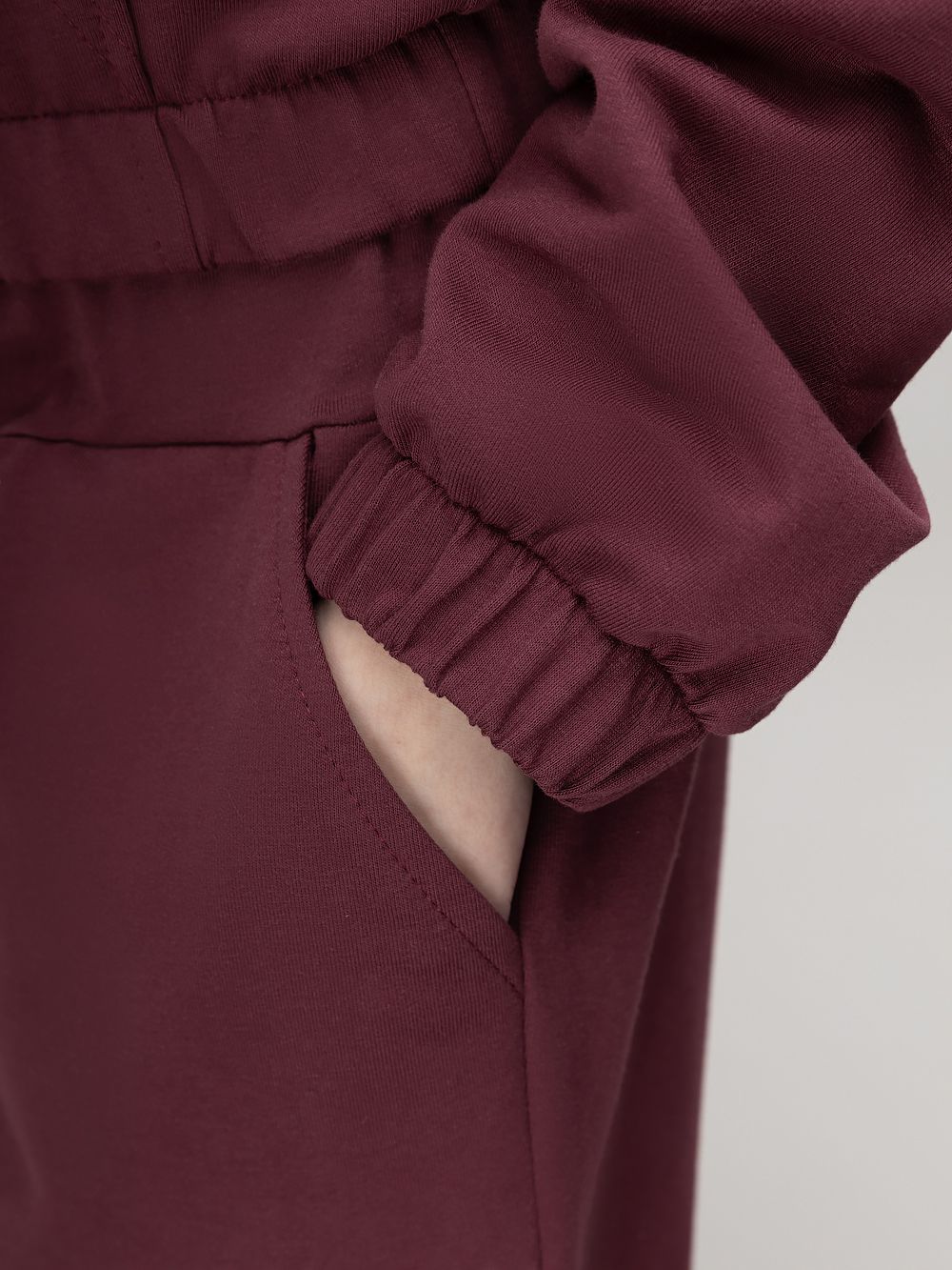 Костюм с толстовкой на молнии - фото 12