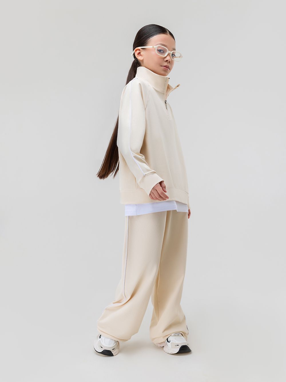 Костюм с декоративным кантом - фото 3