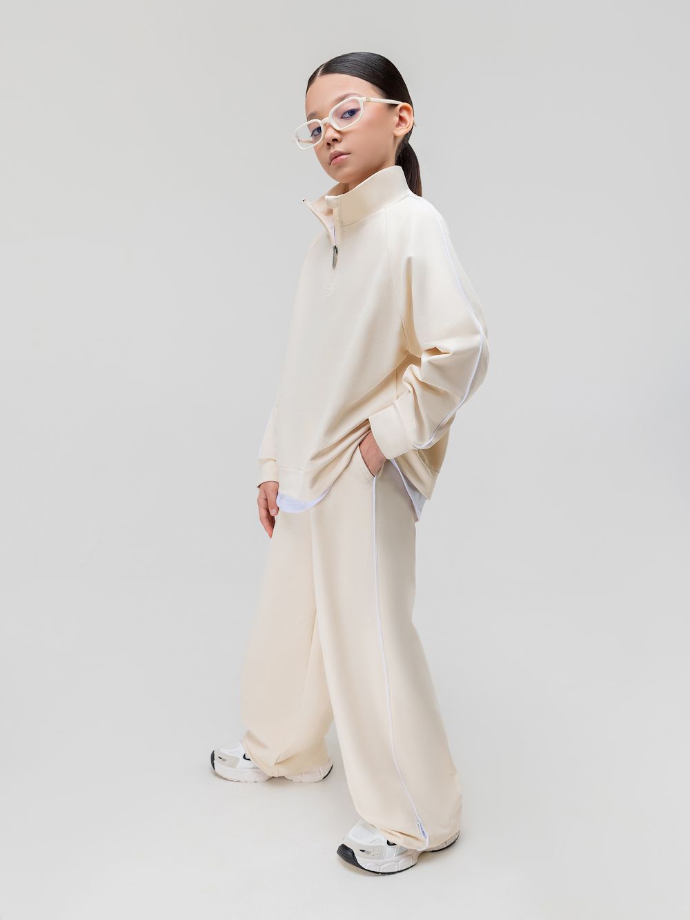 Костюм с декоративным кантом - фото 2