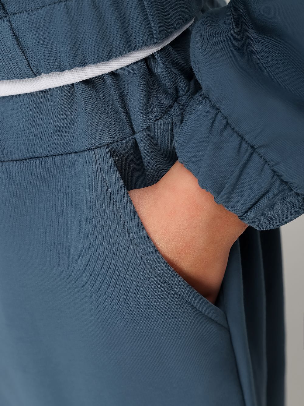 Костюм с толстовкой на молнии - фото 8