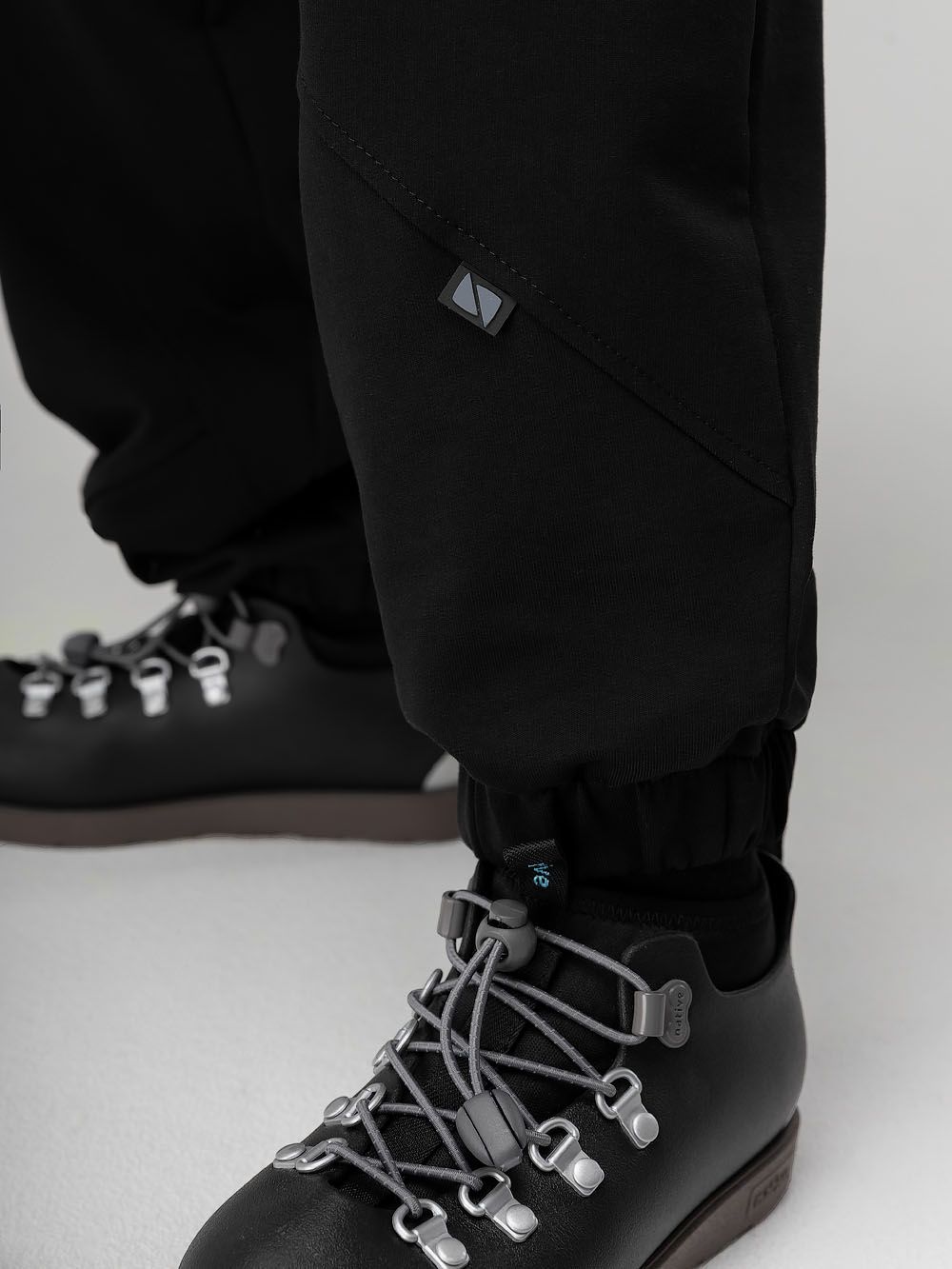 Костюм с толстовкой на короткой молнии - фото 7