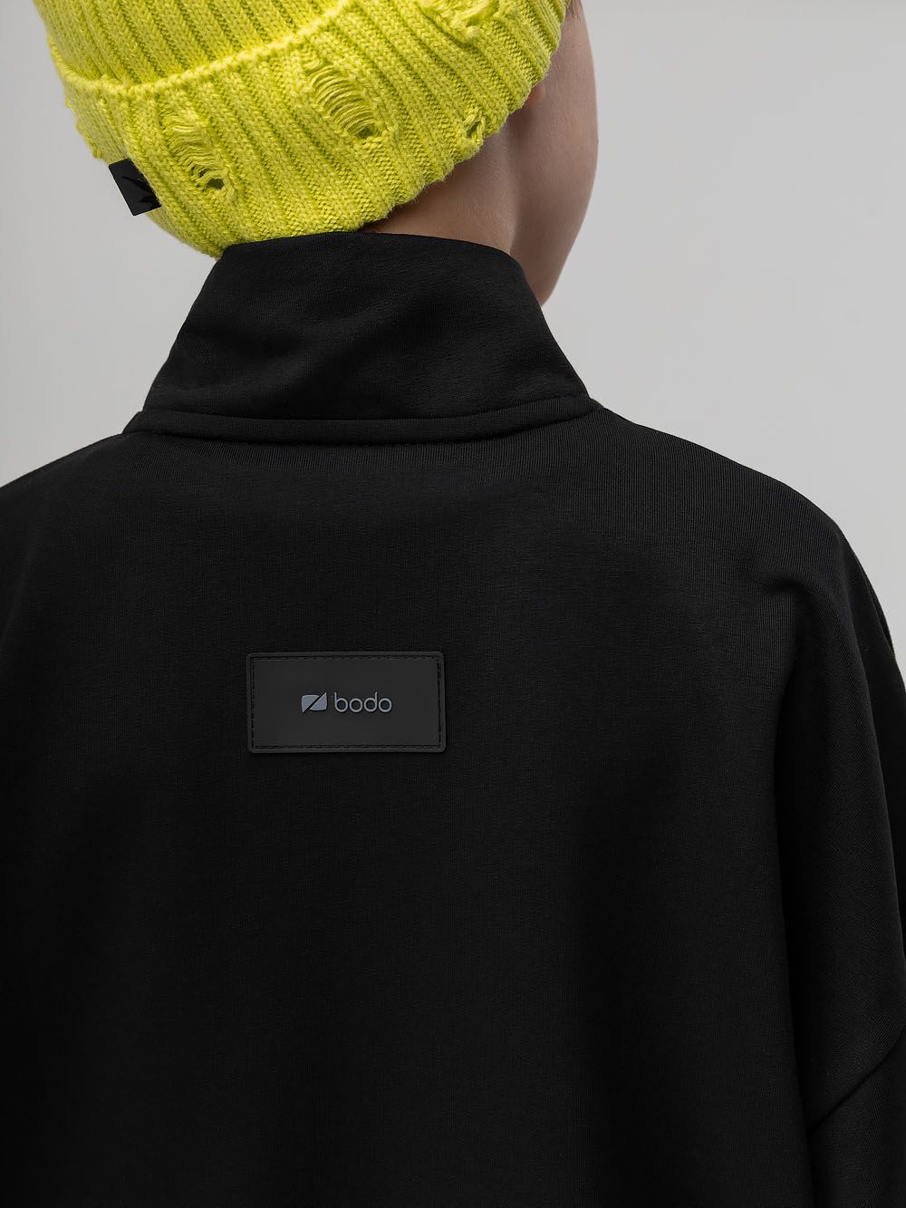 Костюм с толстовкой на короткой молнии - фото 9