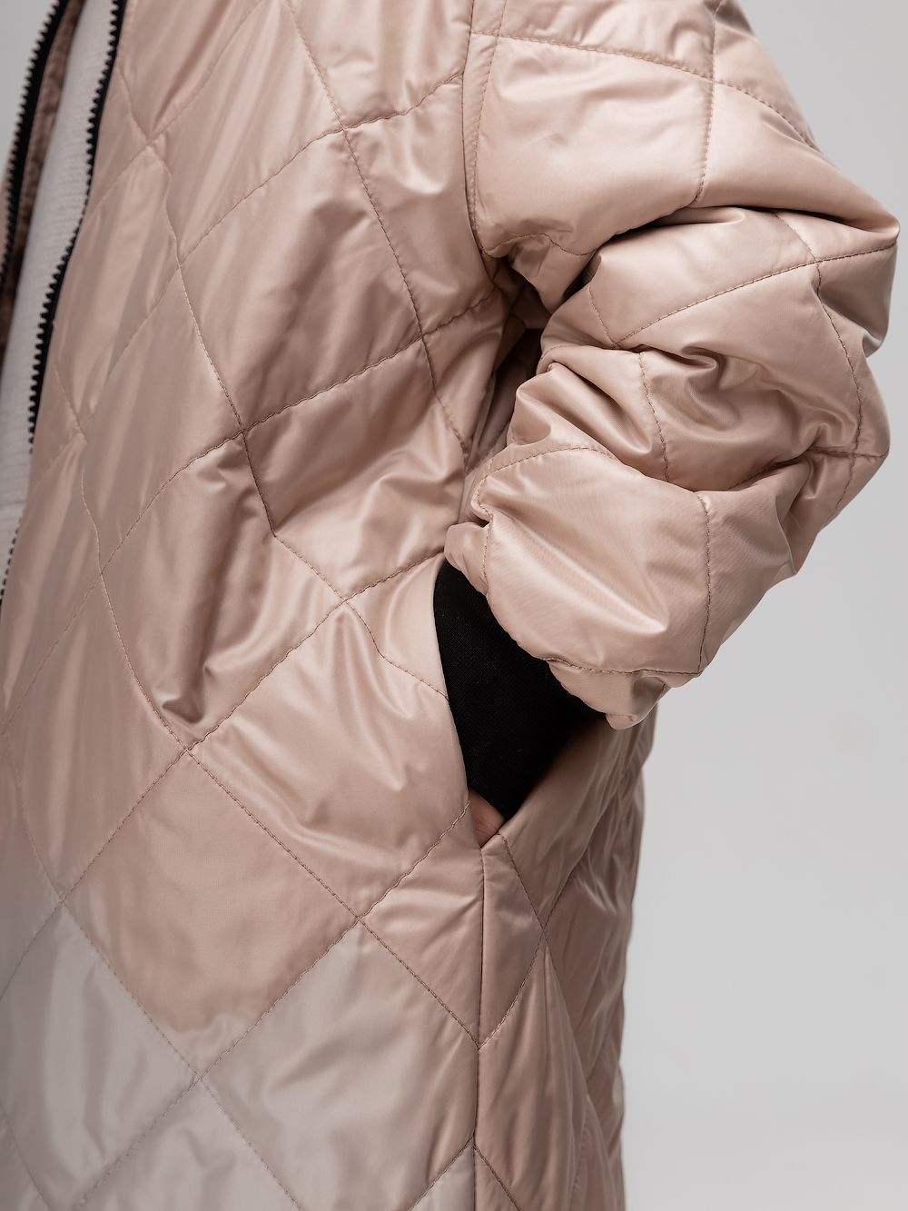 Стеганный бомбер - фото 10