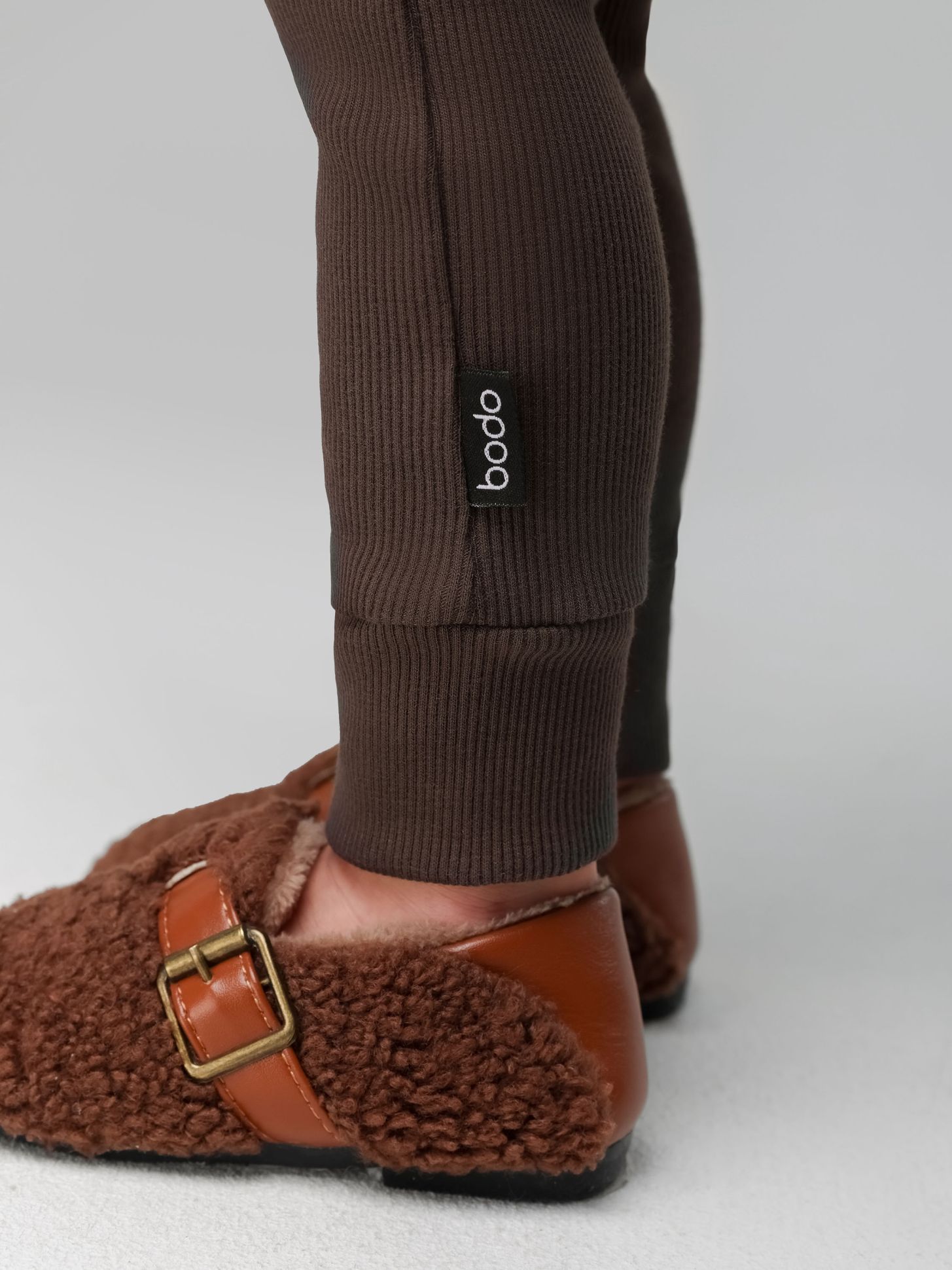 Леггинсы в рубчик - фото 3