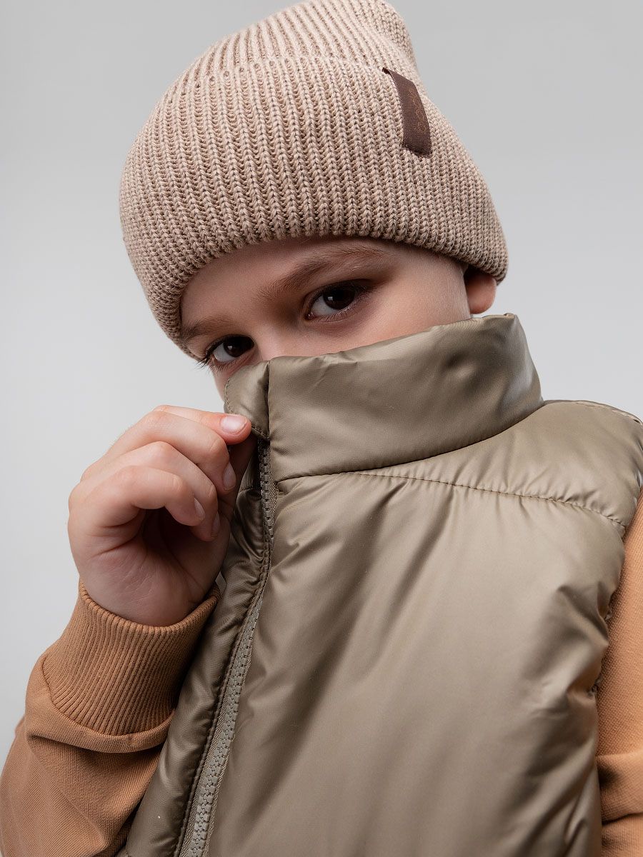 Шапка вязаная с жаккардовой нашивкой - фото 4