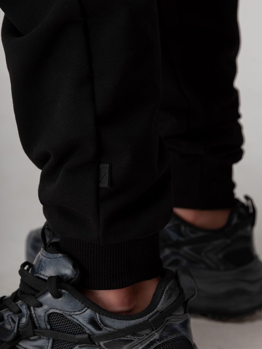 Костюм с бомбером на молнии - фото 6