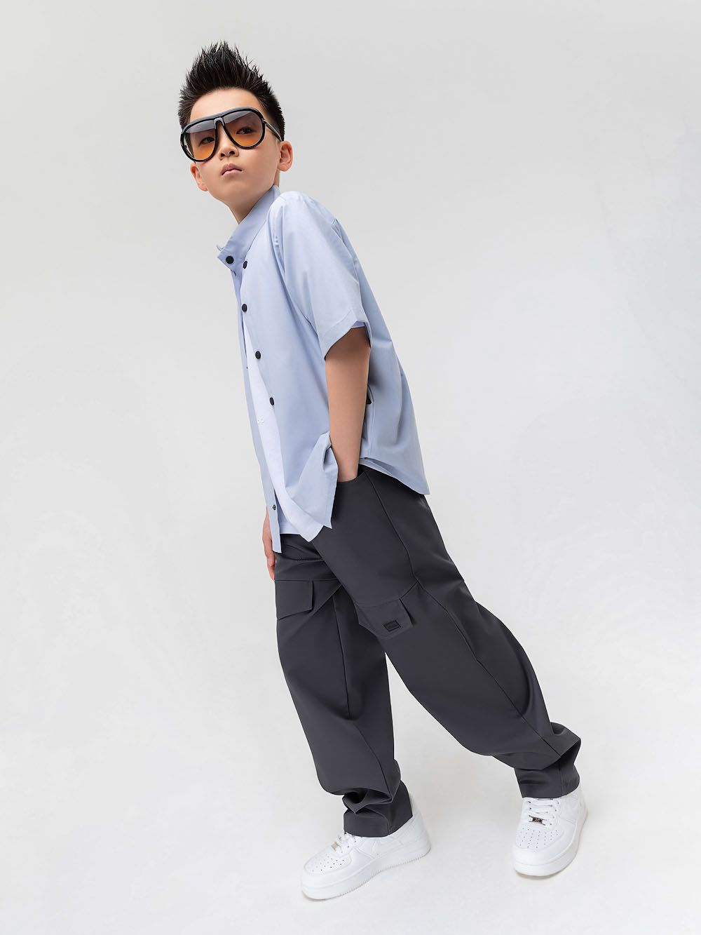 Брюки с декоративными клапанами - фото 2