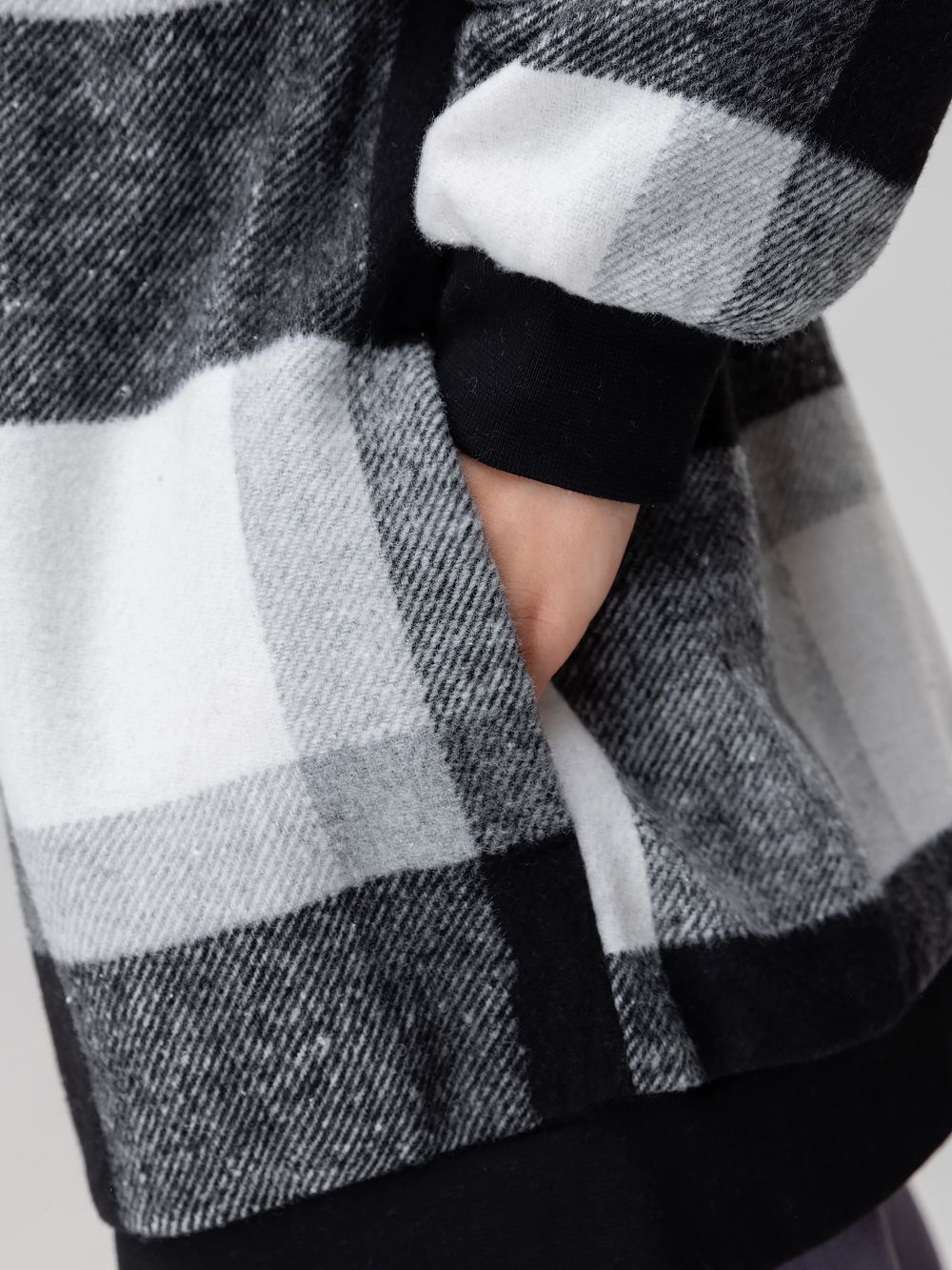 Толстовка - бомбер в клетку - фото 11