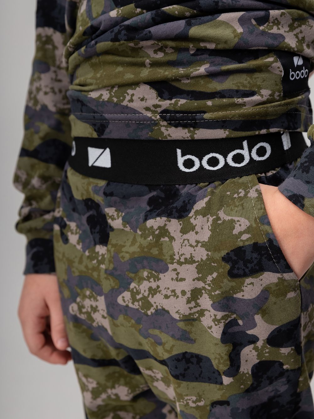 Костюм с брендированной резинкой - фото 5