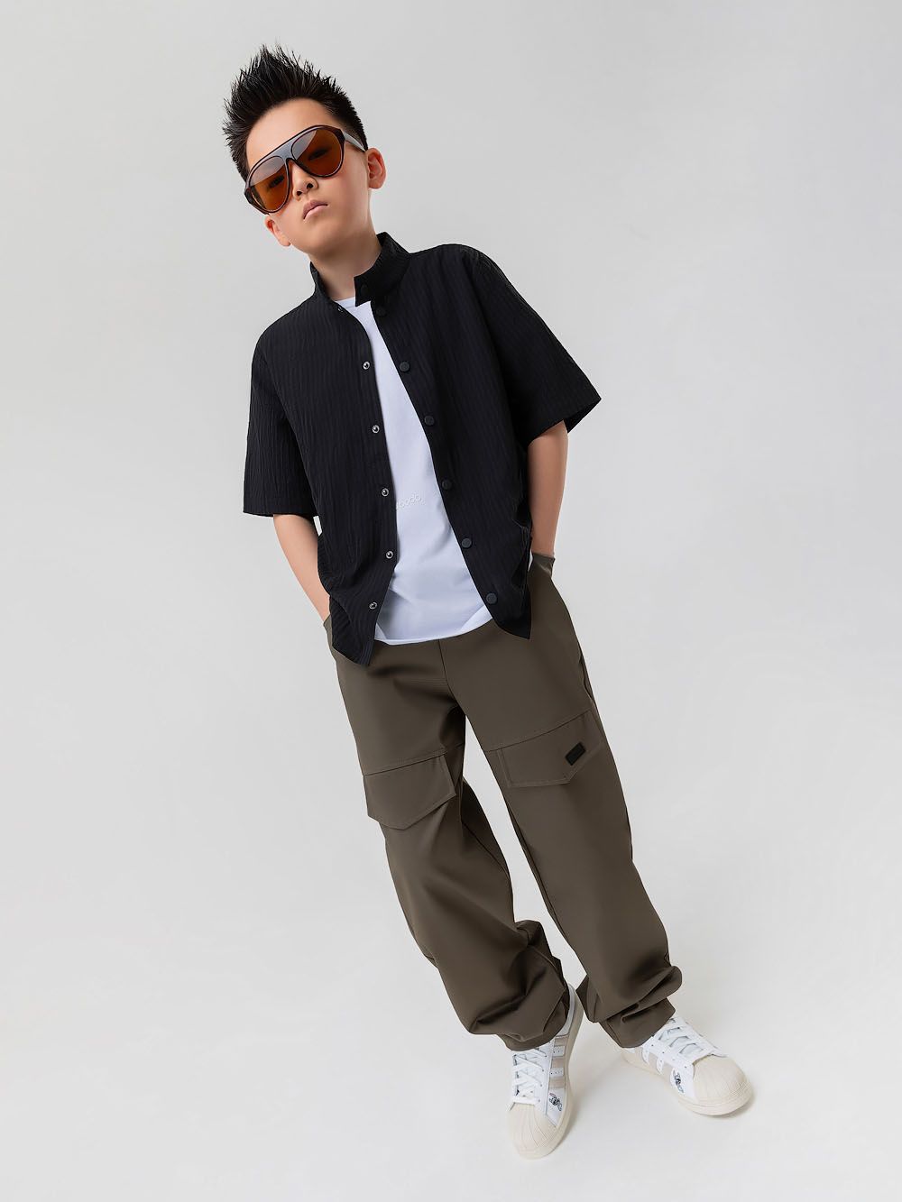 Брюки с декоративными клапанами - фото 1