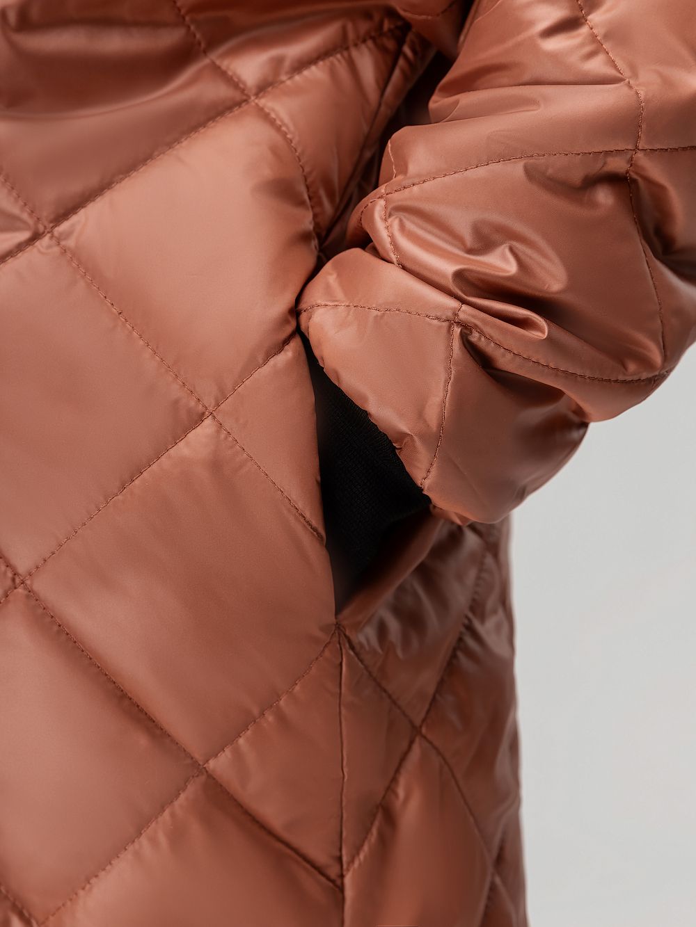 Стеганный бомбер - фото 9