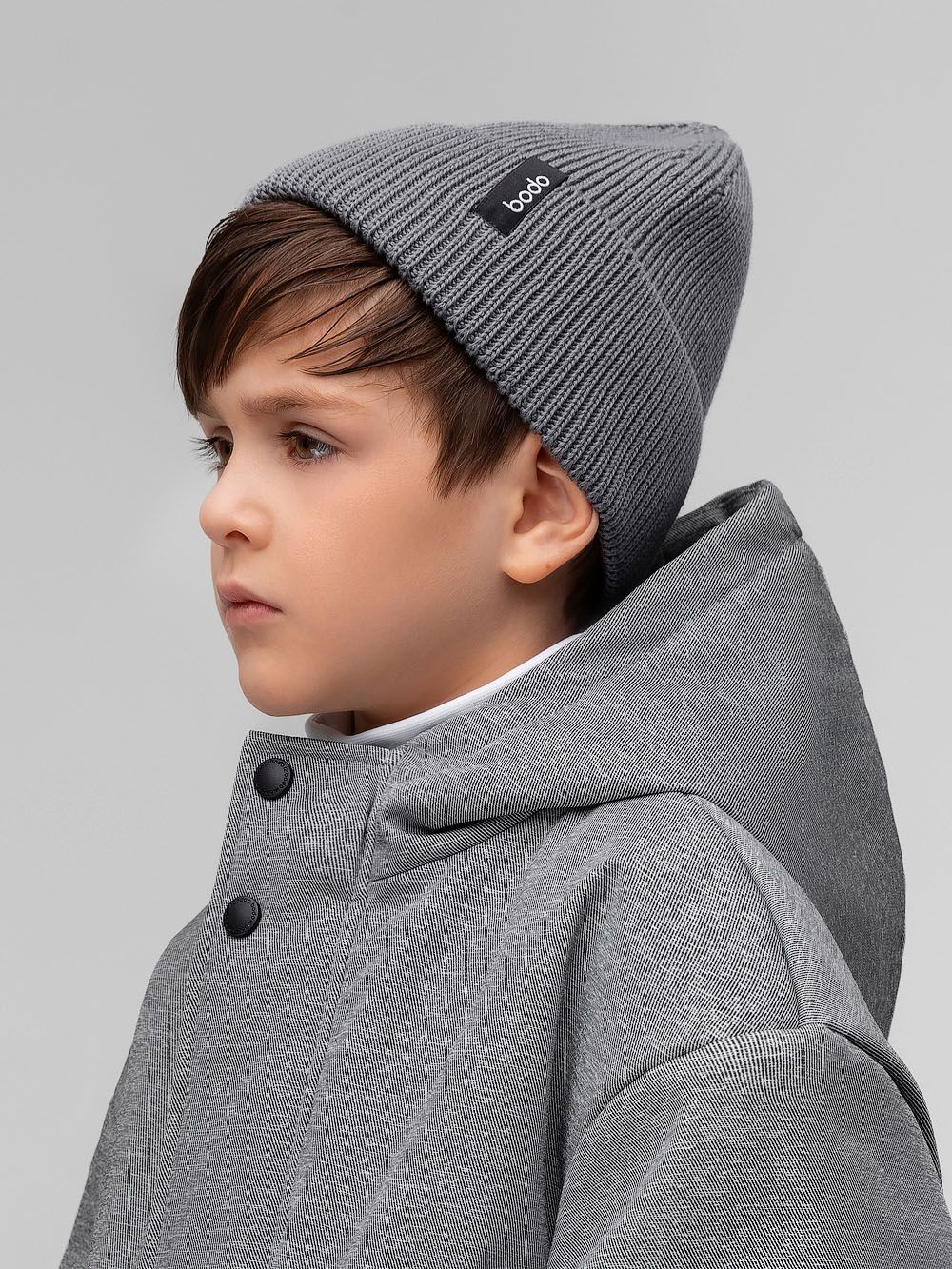 Шапка вязаная с жаккардовой нашивкой - фото 1