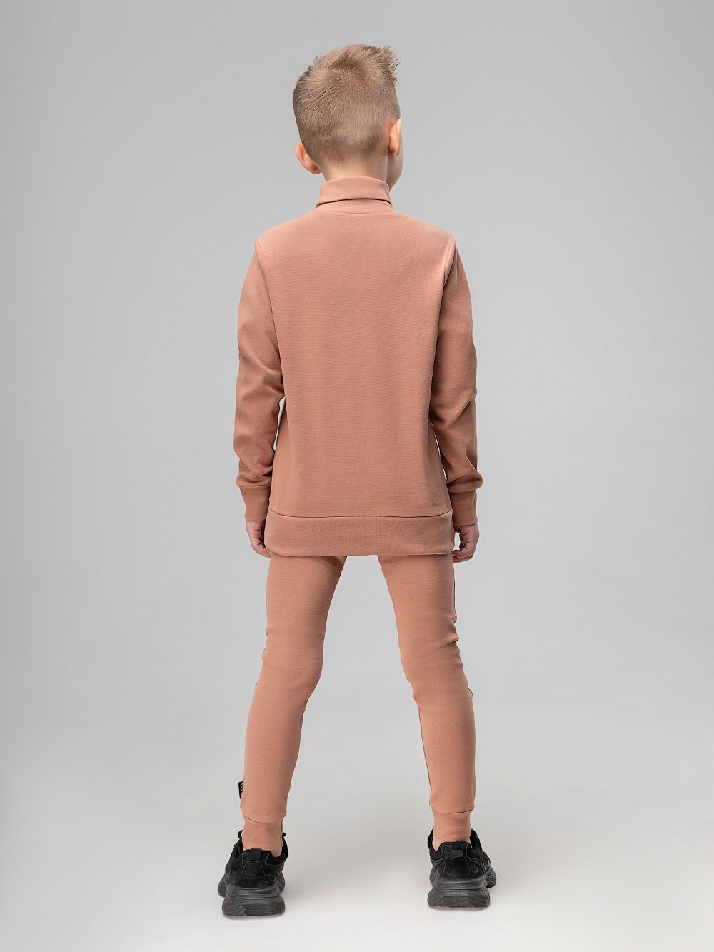 Костюм с водолазкой - фото 8