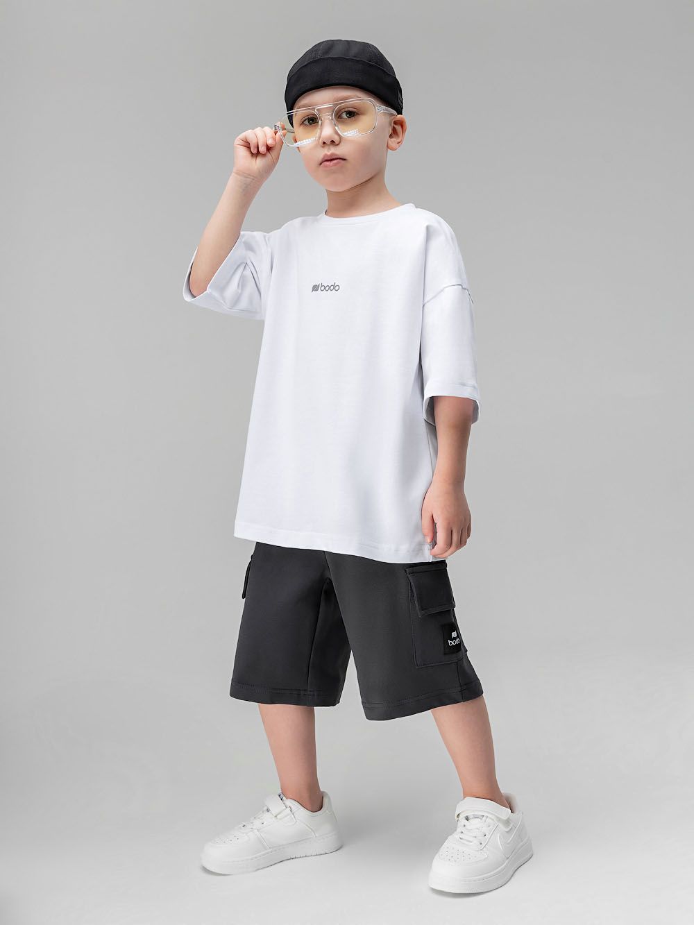 Шорты с накладными карманами - фото 2