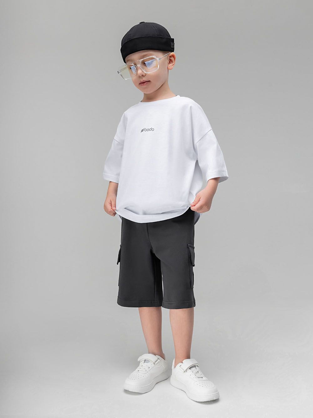 Шорты с накладными карманами - фото 3