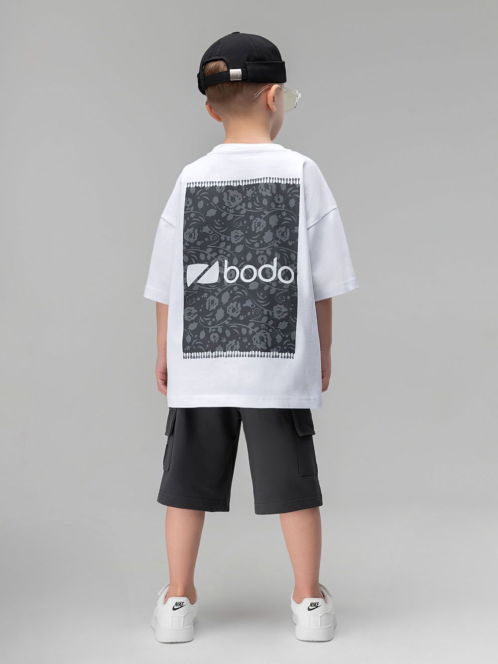 Шорты с накладными карманами - фото 8