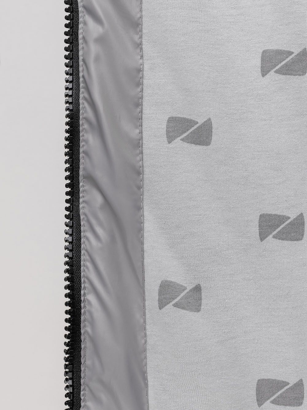 Жилет утеплённый с утяжкой - фото 10