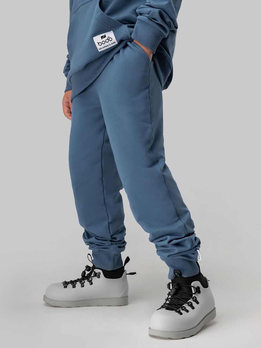 Костюм с толстовкой однотонный - фото 9