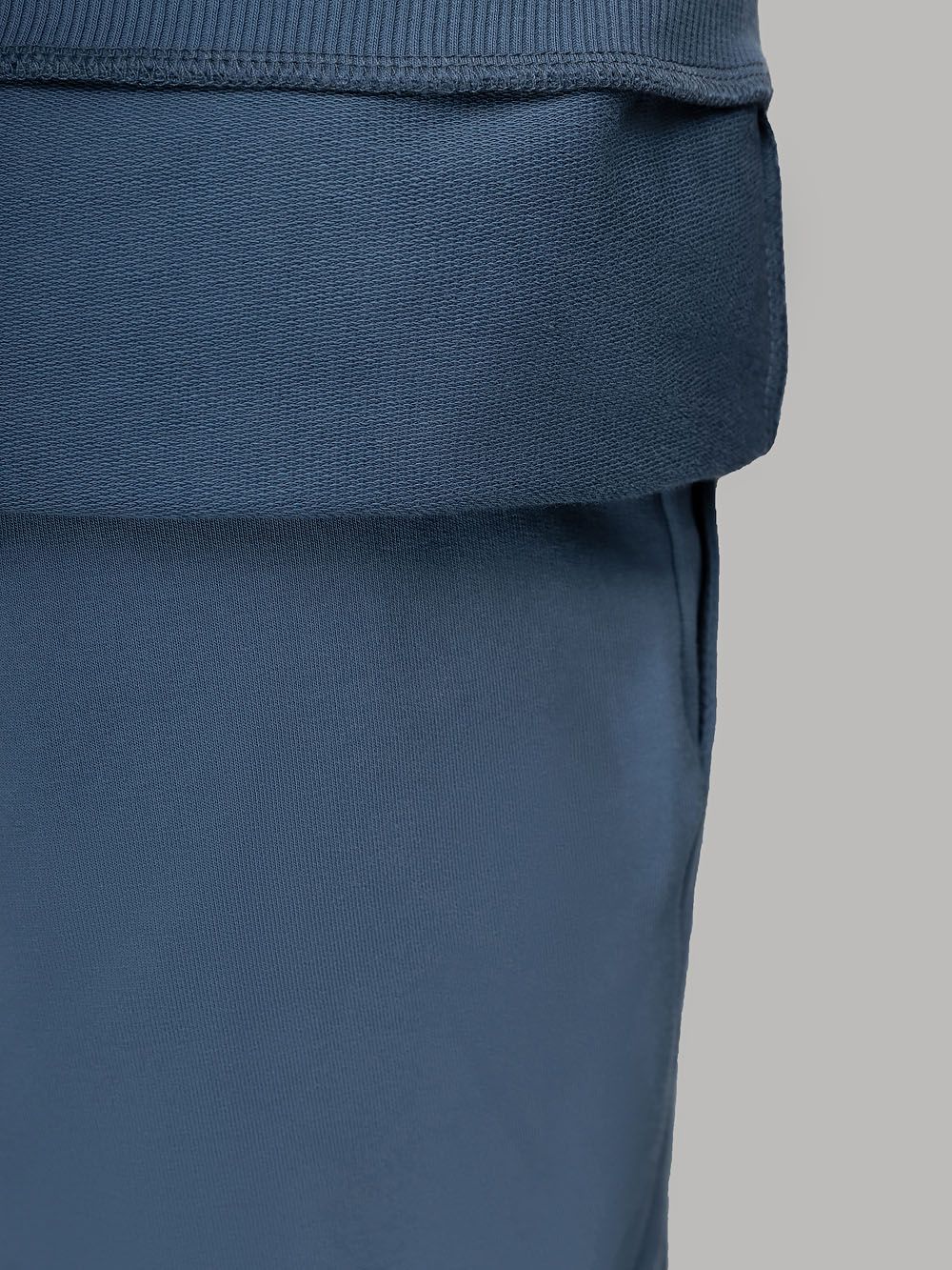 Костюм с толстовкой однотонный - фото 12