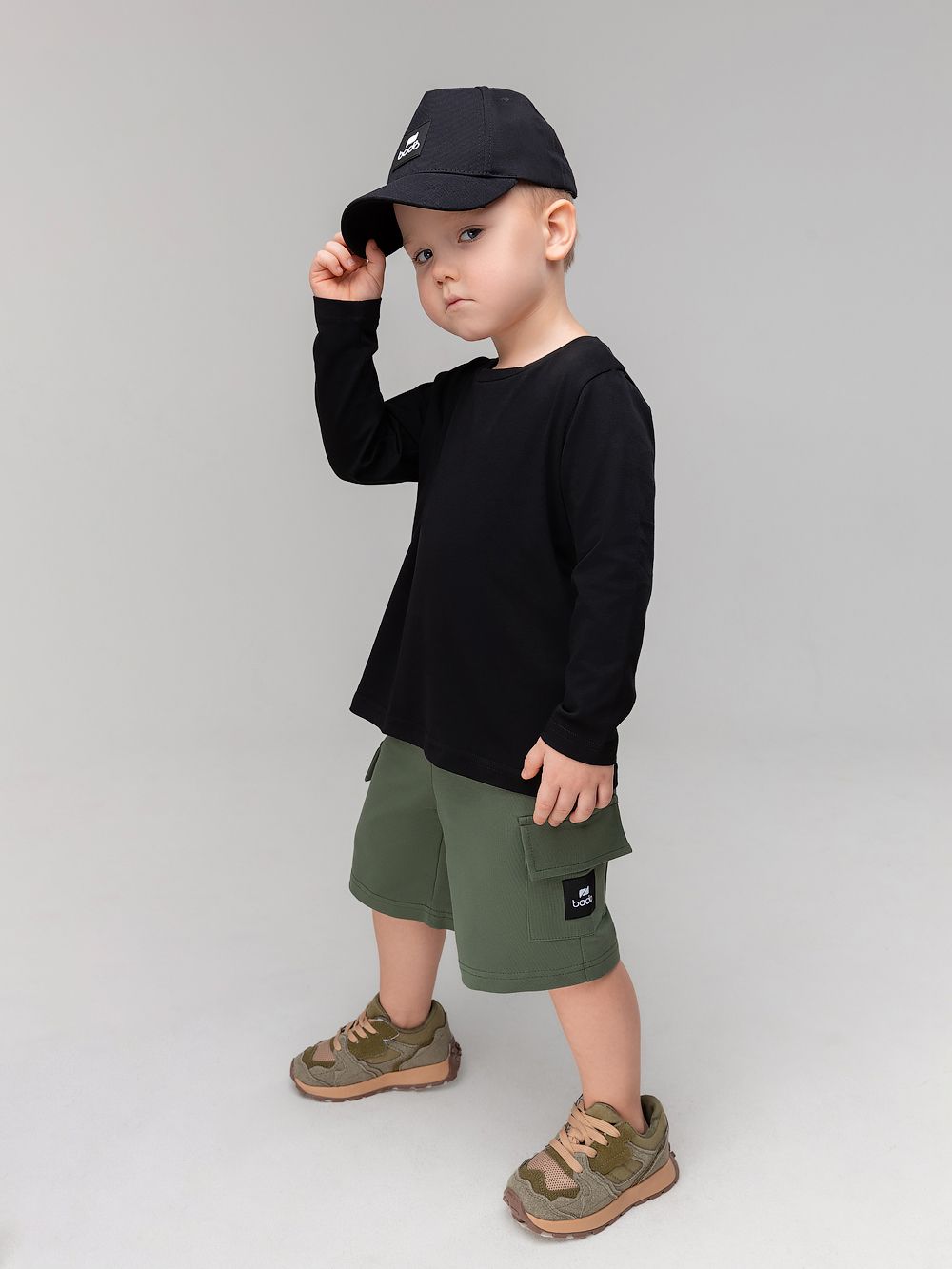 Шорты с накладными карманами - фото 1