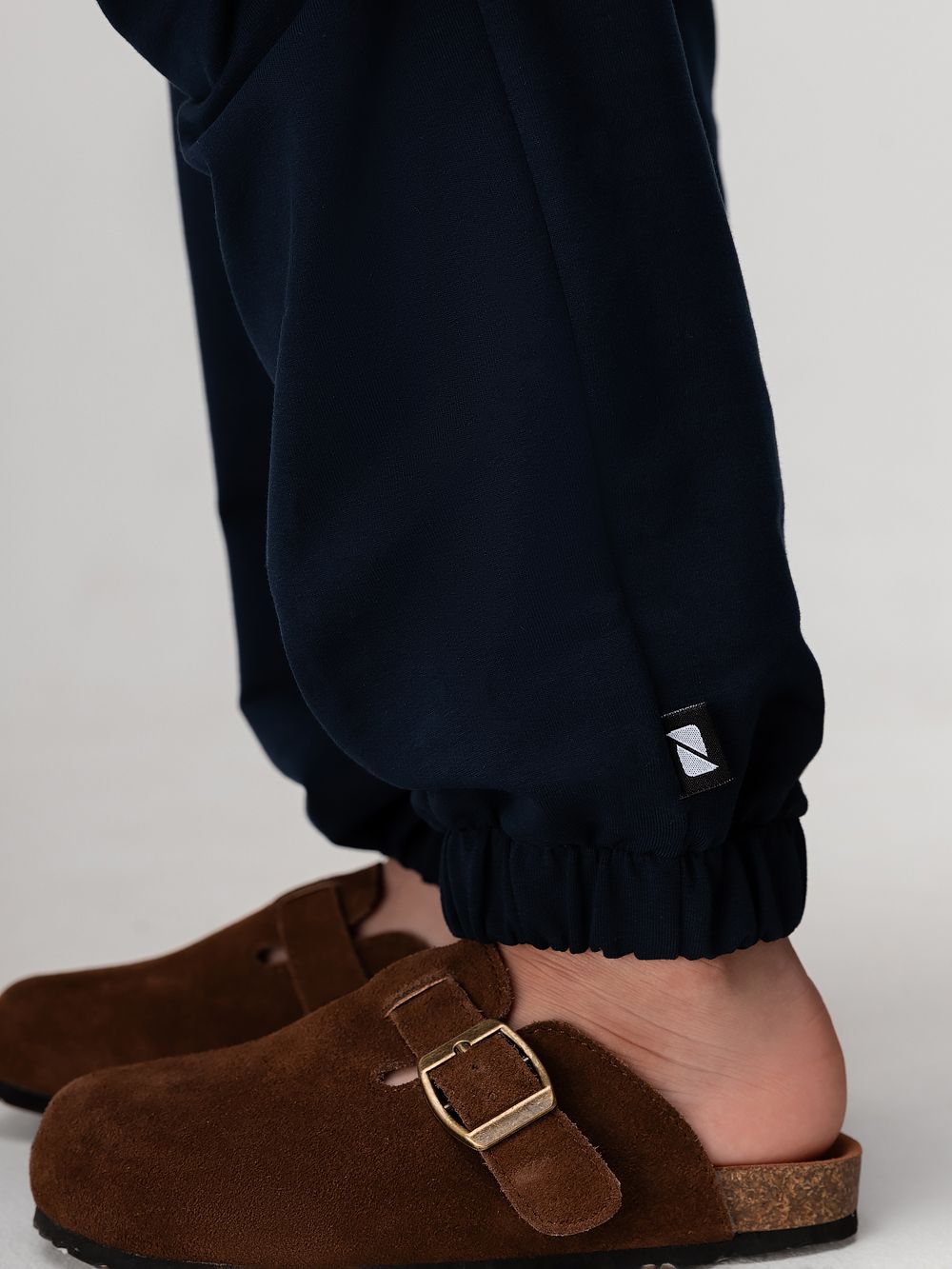 Брюки свободные на резинке - фото 6