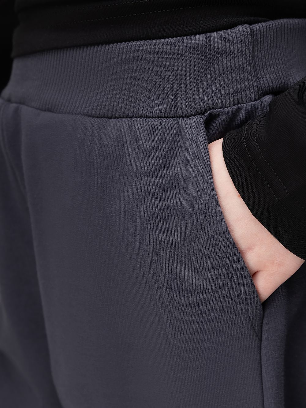 Брюки с манжетами внизу - фото 7