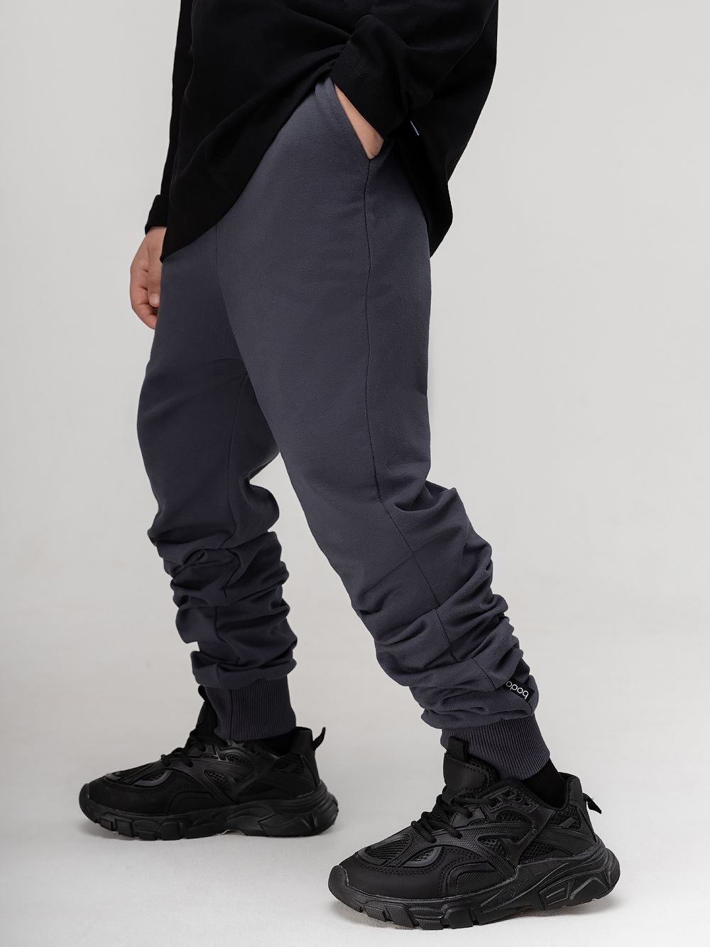 Брюки с манжетами внизу - фото 5