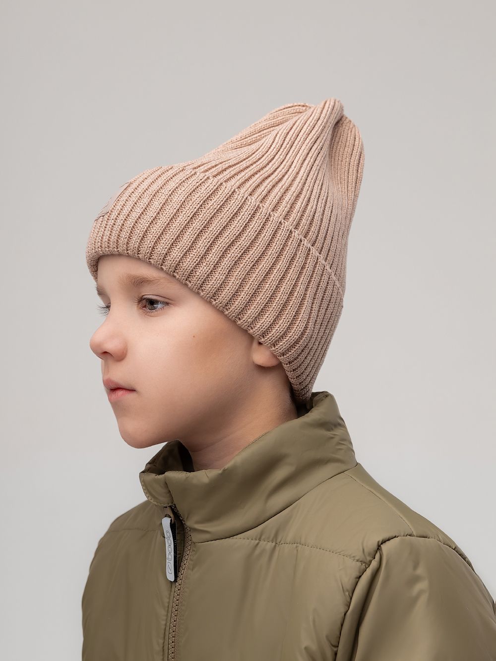 Шапка - тыковка с нашивкой - фото 3