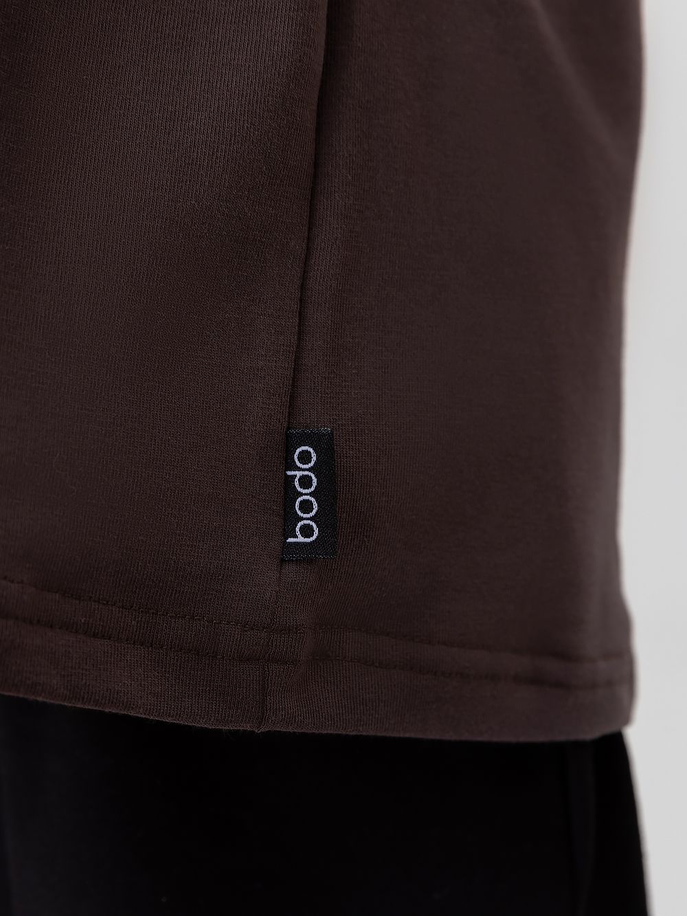 Футболка со спущенным плечом - фото 4