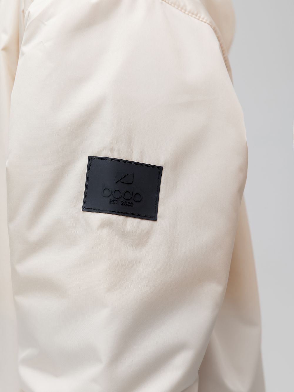 Куртка с капюшоном со стойкой - фото 11