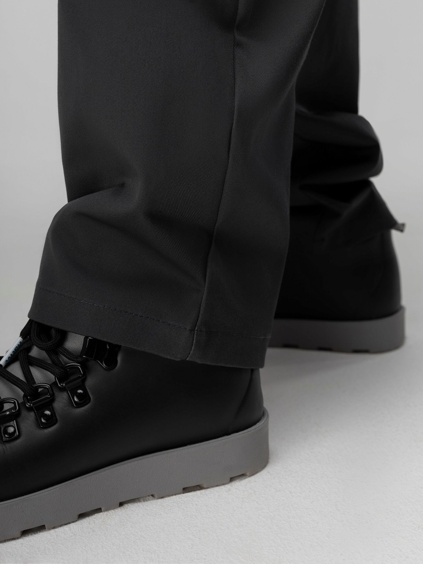 Костюм из ткани саржевого переплетения - фото 11