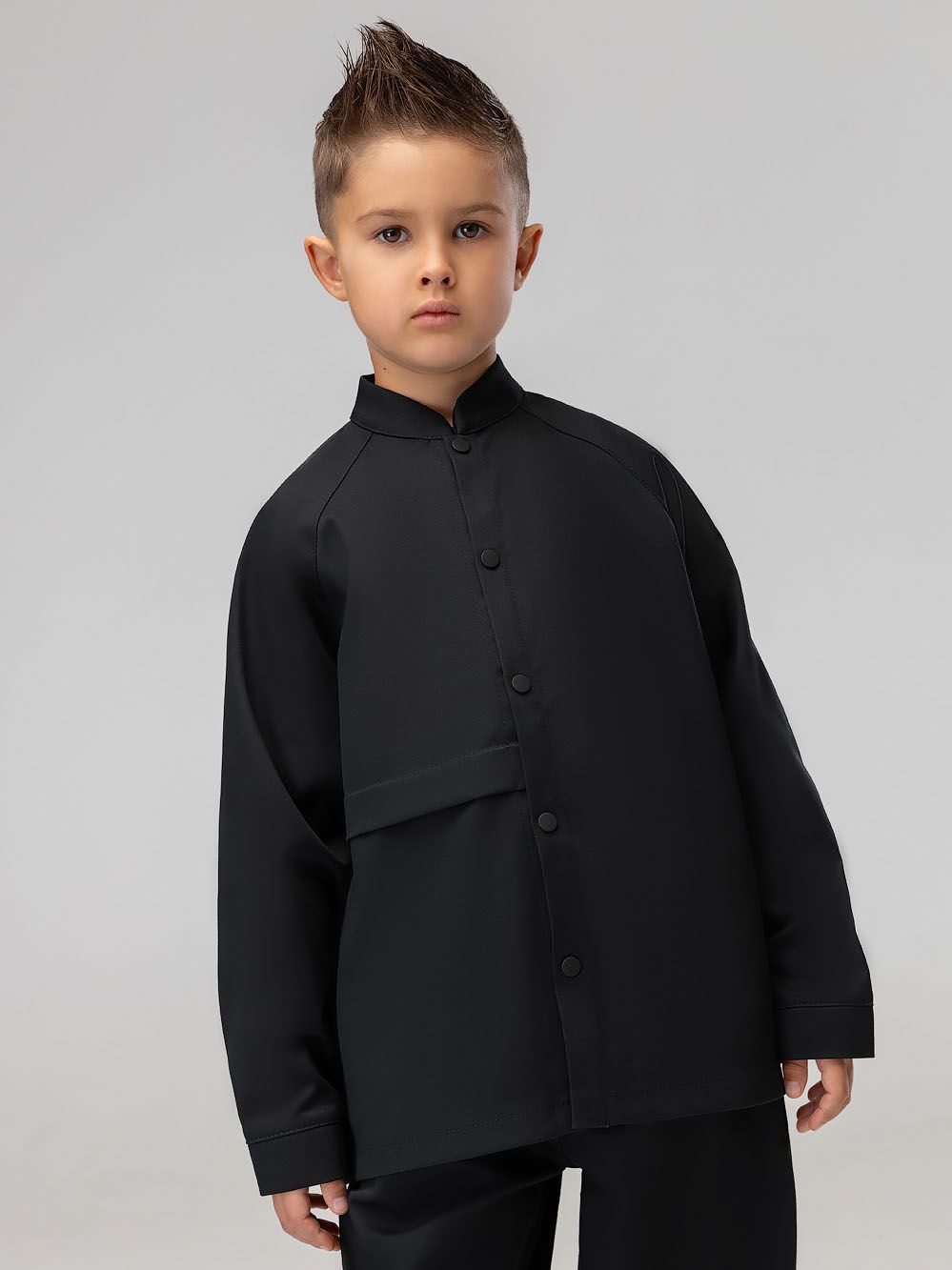 Костюм с рубашкой на кнопках - фото 6