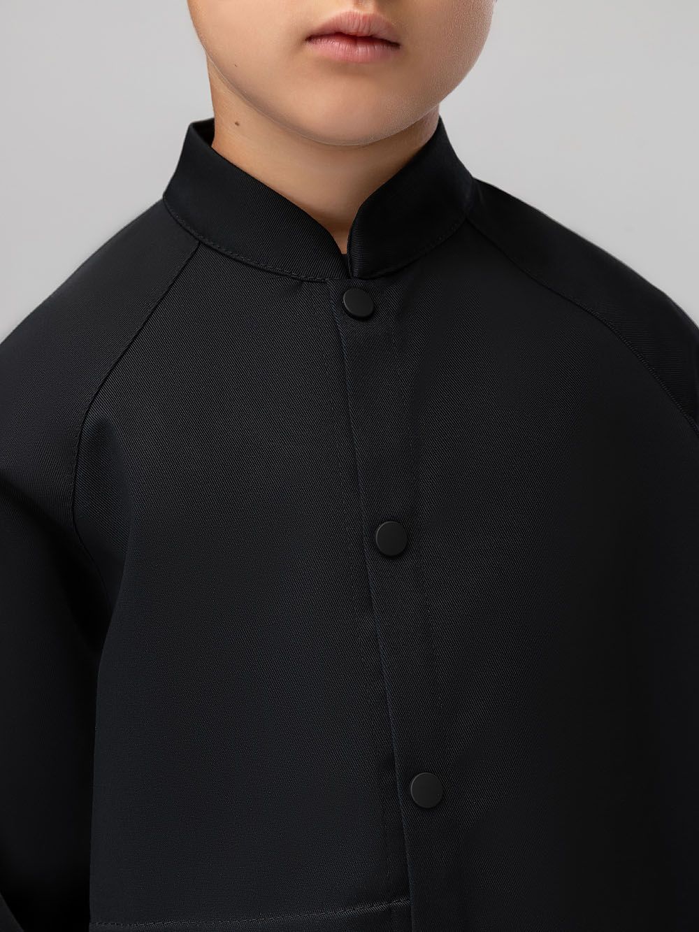 Костюм с рубашкой на кнопках - фото 8