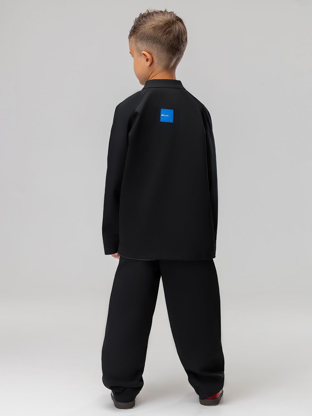 Костюм с рубашкой на кнопках - фото 15