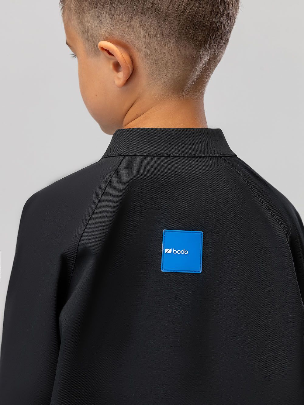 Костюм с рубашкой на кнопках - фото 16