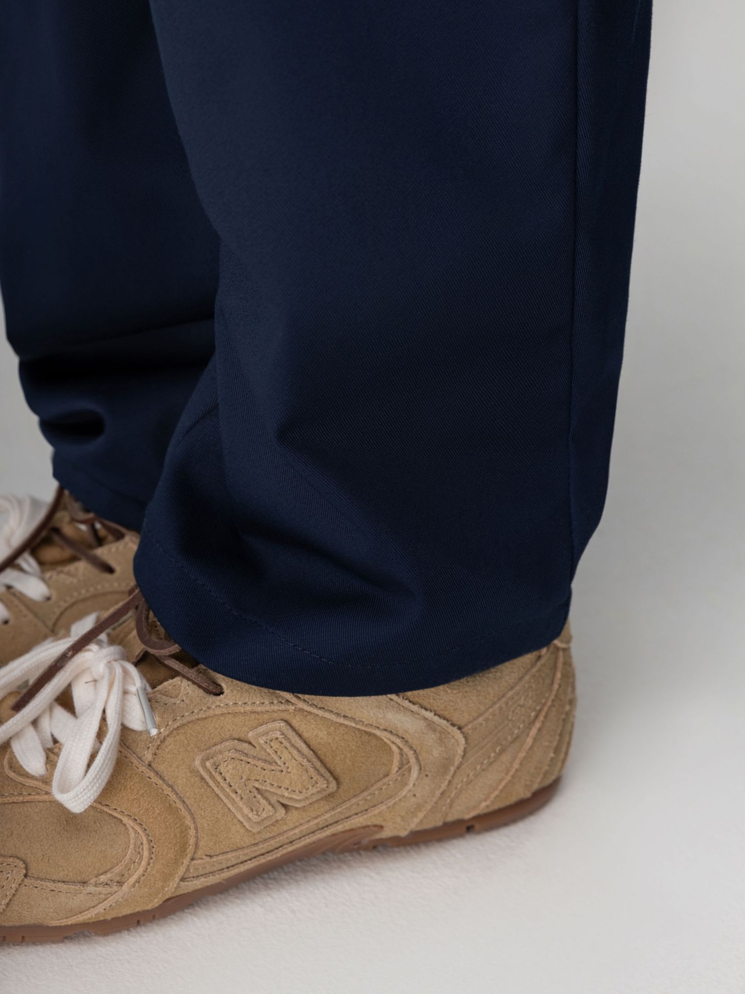 Костюм из ткани саржевого переплетения - фото 9