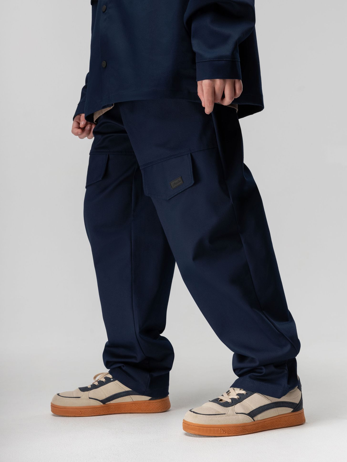 Костюм из ткани саржевого переплетения - фото 8