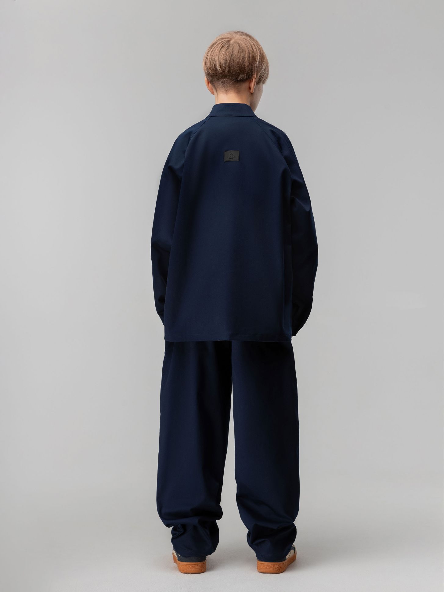 Костюм из ткани саржевого переплетения - фото 12