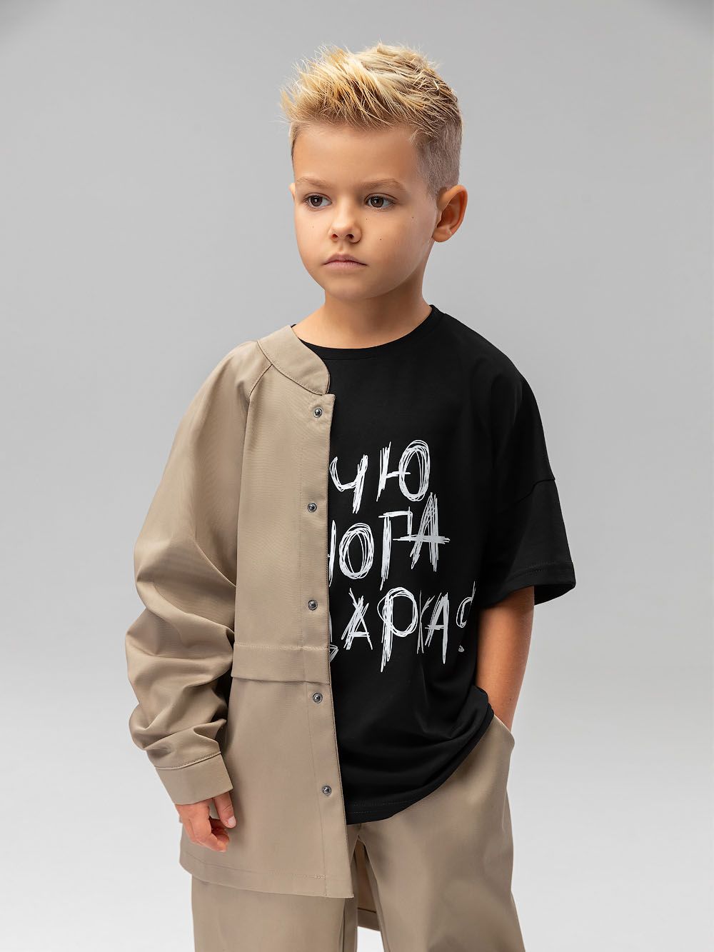 Костюм с рубашкой на кнопках - фото 7