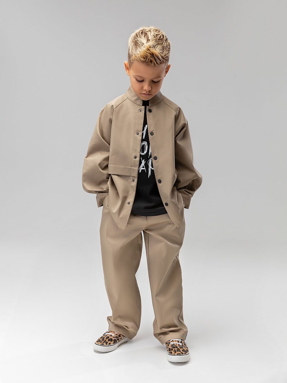 Костюм с рубашкой на кнопках - фото 1