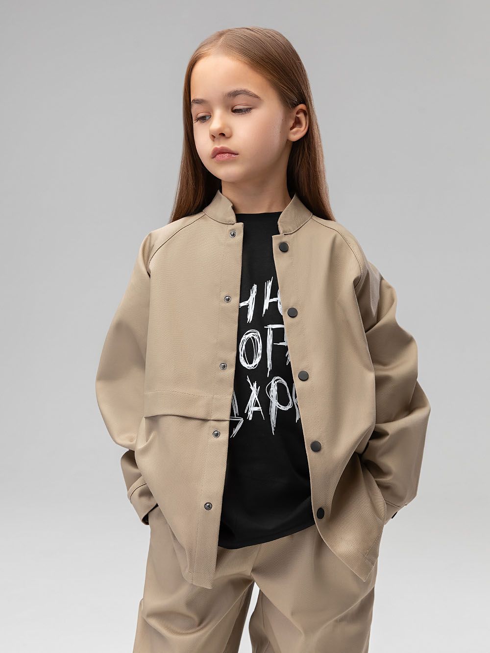 Костюм с рубашкой на кнопках - фото 10