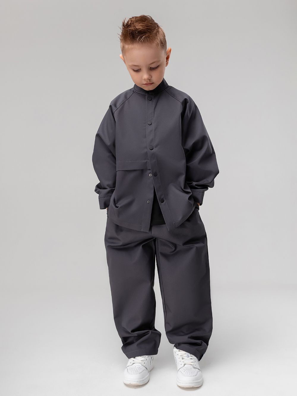 Костюм с рубашкой на кнопках - фото 2