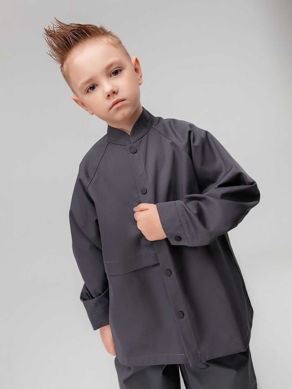 Костюм с рубашкой на кнопках - фото 4