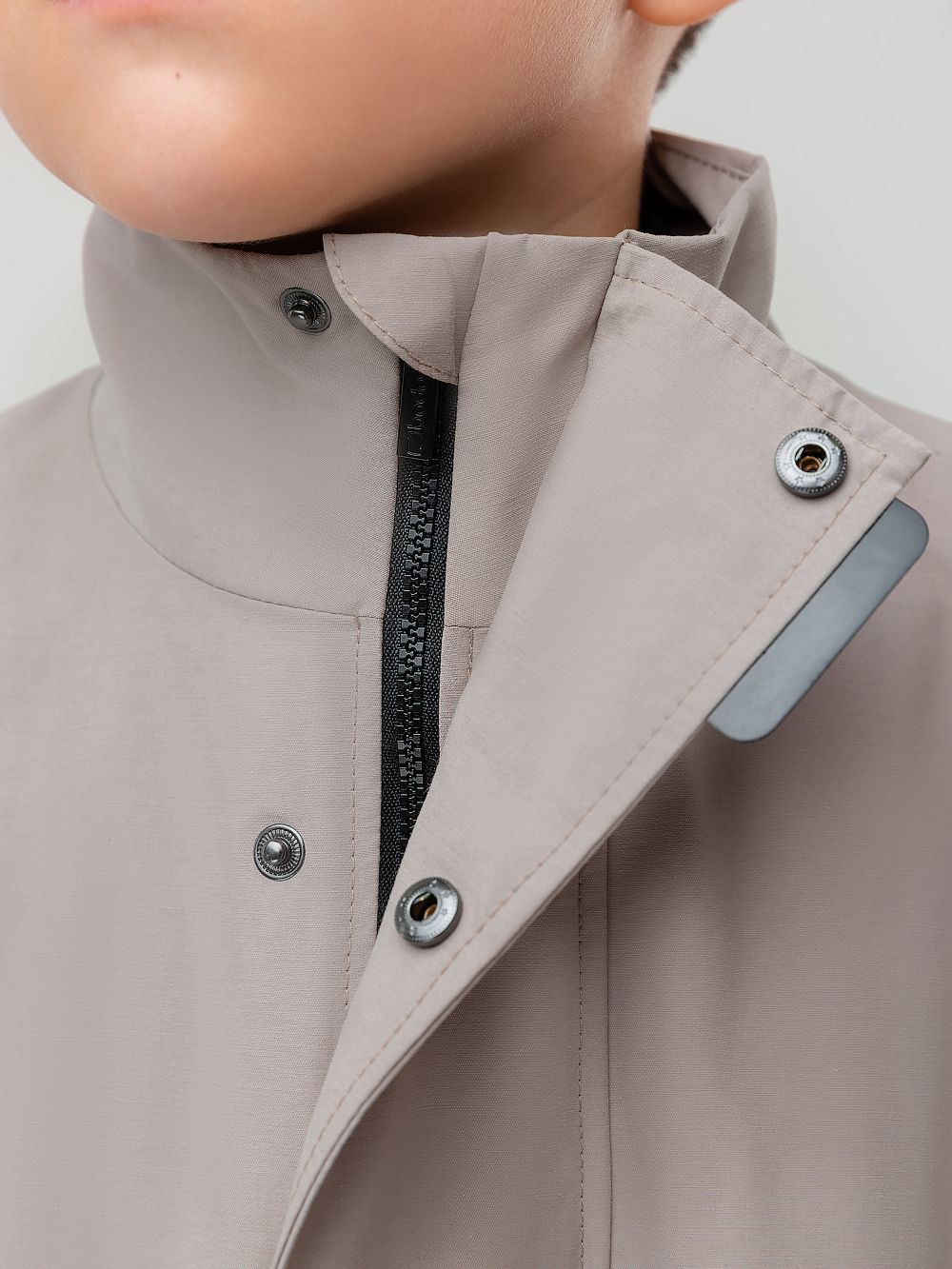 Ветровка с воротником стойкой - фото 9