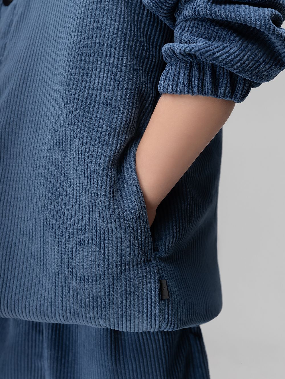 Жилет вельветовый утеплённый - фото 9