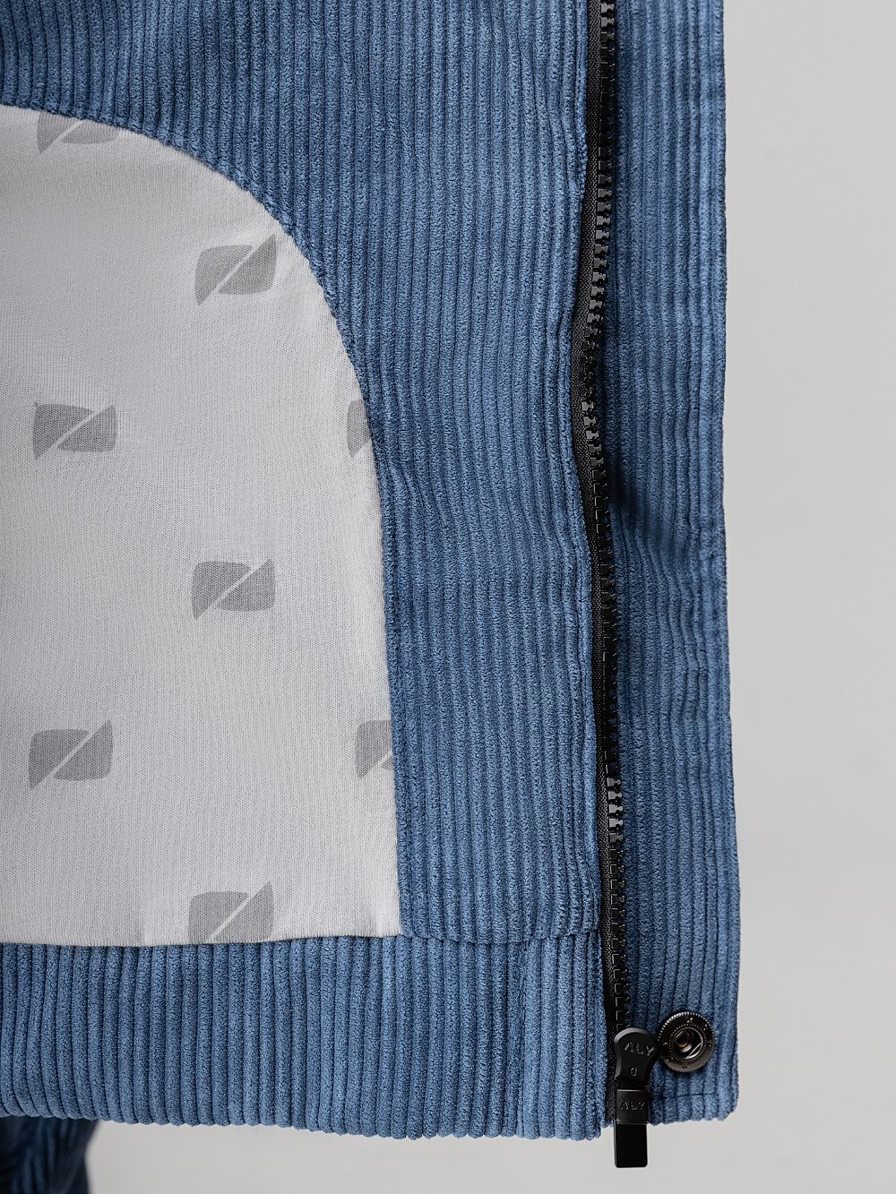 Жилет вельветовый утеплённый - фото 13