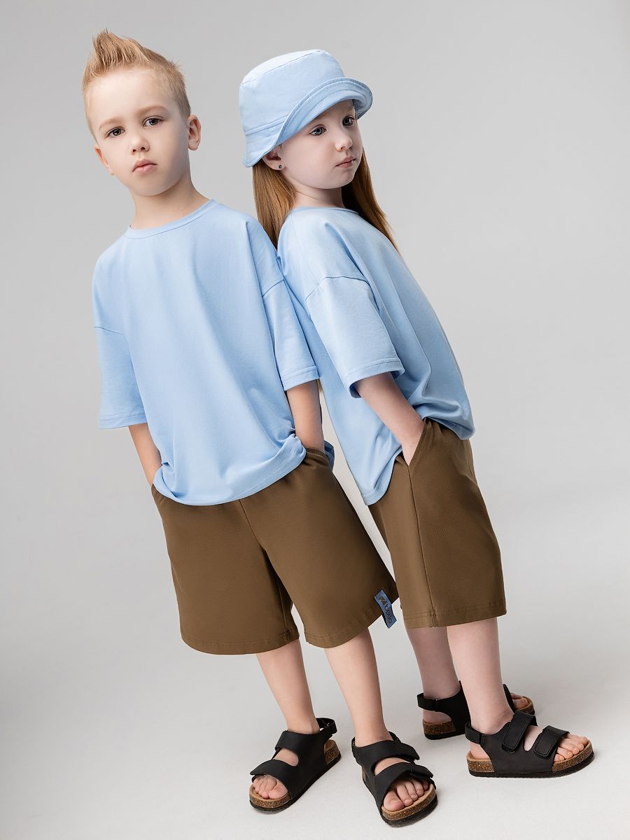 Футболка с голубой нашивкой - фото 6