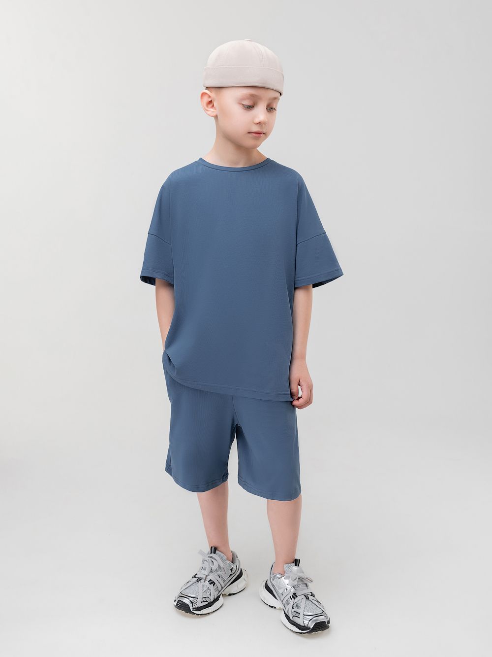 Костюм однотонный с шортами - фото 1