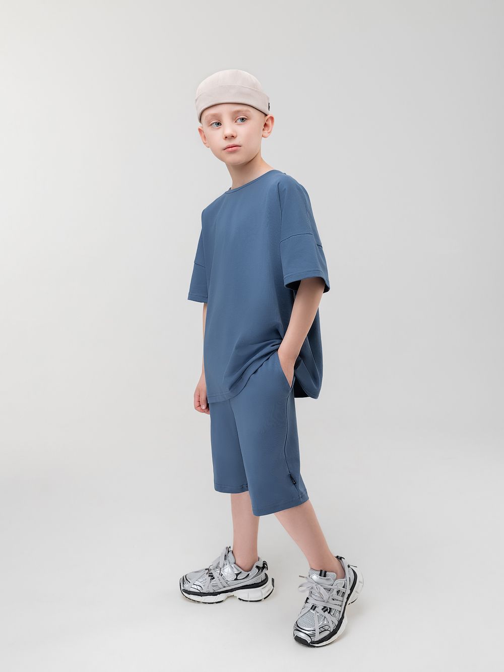 Костюм однотонный с шортами - фото 3